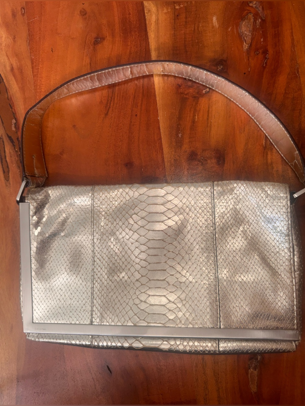 Metallic Silver Snakeskin Asymmetrical Frame Clutch Vintage • Calvin Klein OS EU